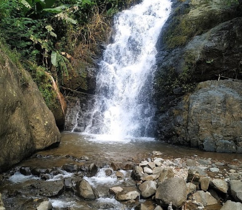 Paket Trip Curug Cipeteuy Karawang